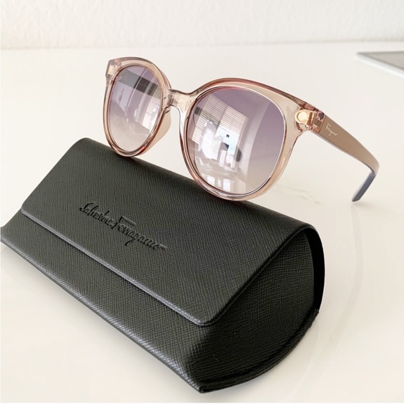 🕶️Salvatore Ferragamo Sunglasses, New FIRM $ - Picture 3 of 8